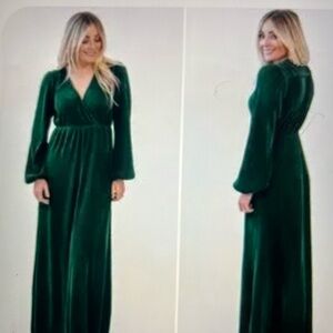 Green V-Neck Bishop Sleeve Gown for Wedding Guests